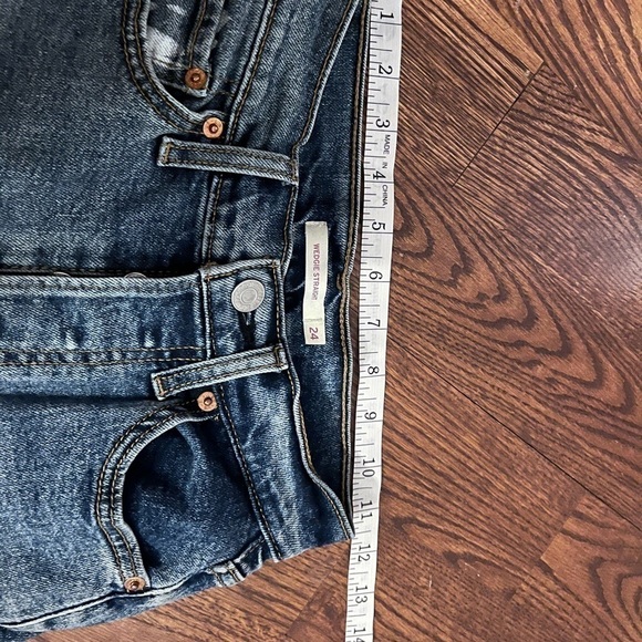 REVOLVE bleu WEDGIE STRAIGHT
LEVI'S size 24 - Picture 9 of 10